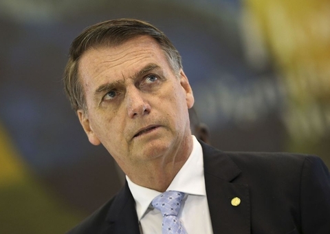 Bolsonaro rebate proposta de Biden sobre Amazônia: 'Tem que ter pólvora'
