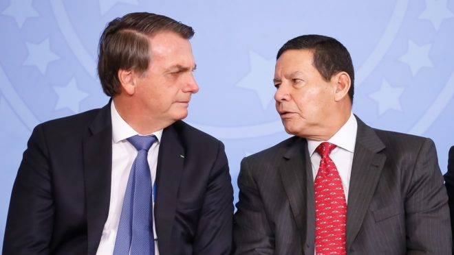Bolsonaro chama Mourão de palpiteiro e dispara: 'Sou eu que escolho'
