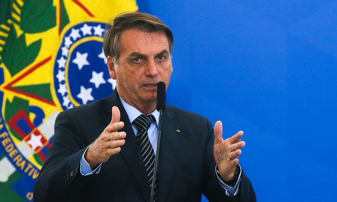 Bolsonaro sanciona PL que cria Ministério das Comunicações