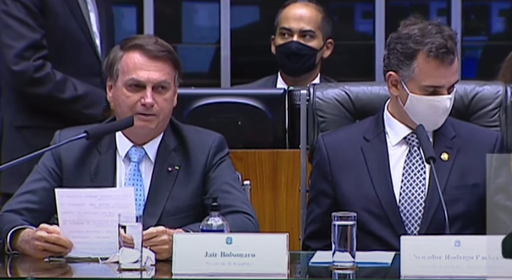'Nos encontramos em 22', diz Bolsonaro ao ser chamado de genocida e fascista no Congresso