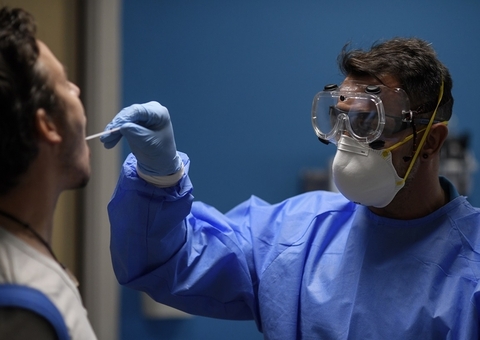 Brasil acumula 6,07 milhões de casos e 169 mil mortes por covid-19