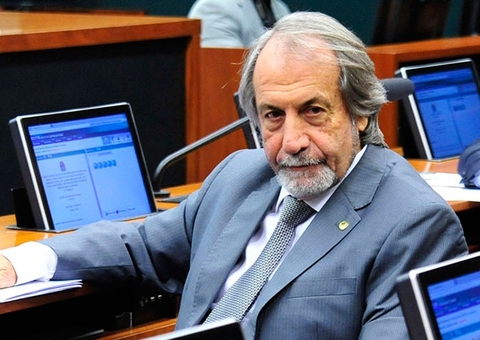 Cadoca, ex-deputado e fundador do MDB morre por complicações da covid-19