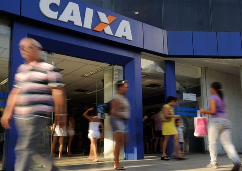 Caixa paga abono salarial para nascidos de março a junho