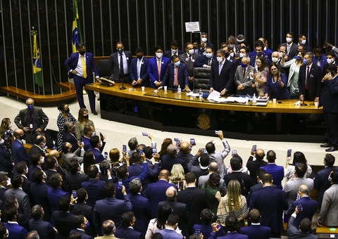 Eleição para mesa diretora da Câmara é adiada para amanhã