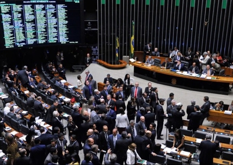 Câmara aprova medida para redução de energia elétrica até 2025