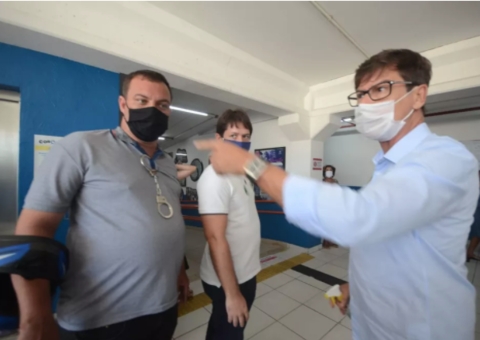 Candidato a prefeito de Natal agride equipe de reportagem