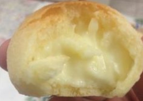Funcionária é demitida por comer pão de queijo em mercado