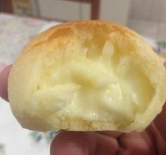 Funcionária é demitida por comer pão de queijo em mercado