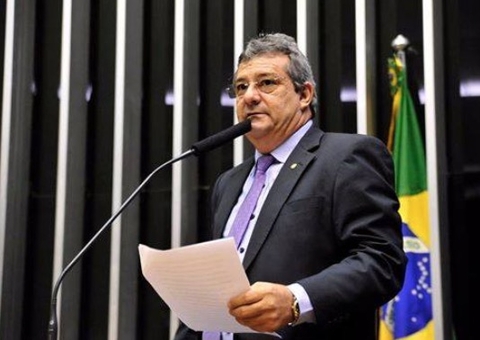 PF cumpre mandados contra ex-deputado e procurador de Justiça