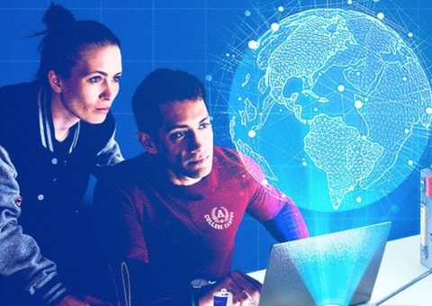 Nilton Lins anuncia programa de incentivo para projetos de seus alunos