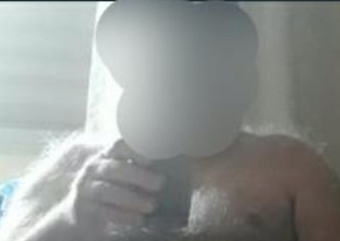 Professor manda foto nu 'por engano' a alunos do 7º ano 