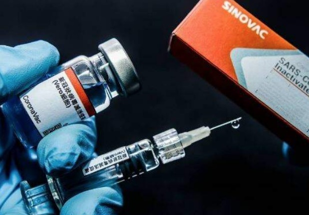 CoronaVac será produzida mesmo sem investimento federal, diz Butantan