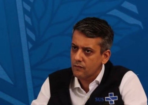 Bolsonaro retira indicação de Roberto Dias para Anvisa após denúncia 