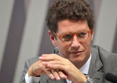 Justiça federal adia análise de afastamento de Ricardo Salles