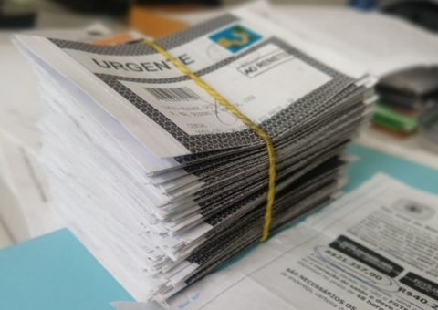 Receita começa hoje a enviar cartas a contribuintes na malha fina