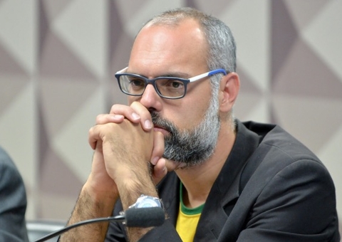 Apoiadores de Bolsonaro acusados de 'fake news' divulgam boatos sobre Biden