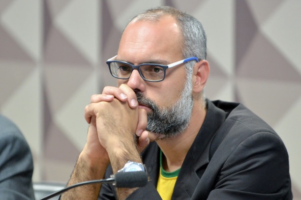 Apoiadores de Bolsonaro acusados de 'fake news' divulgam boatos sobre Biden