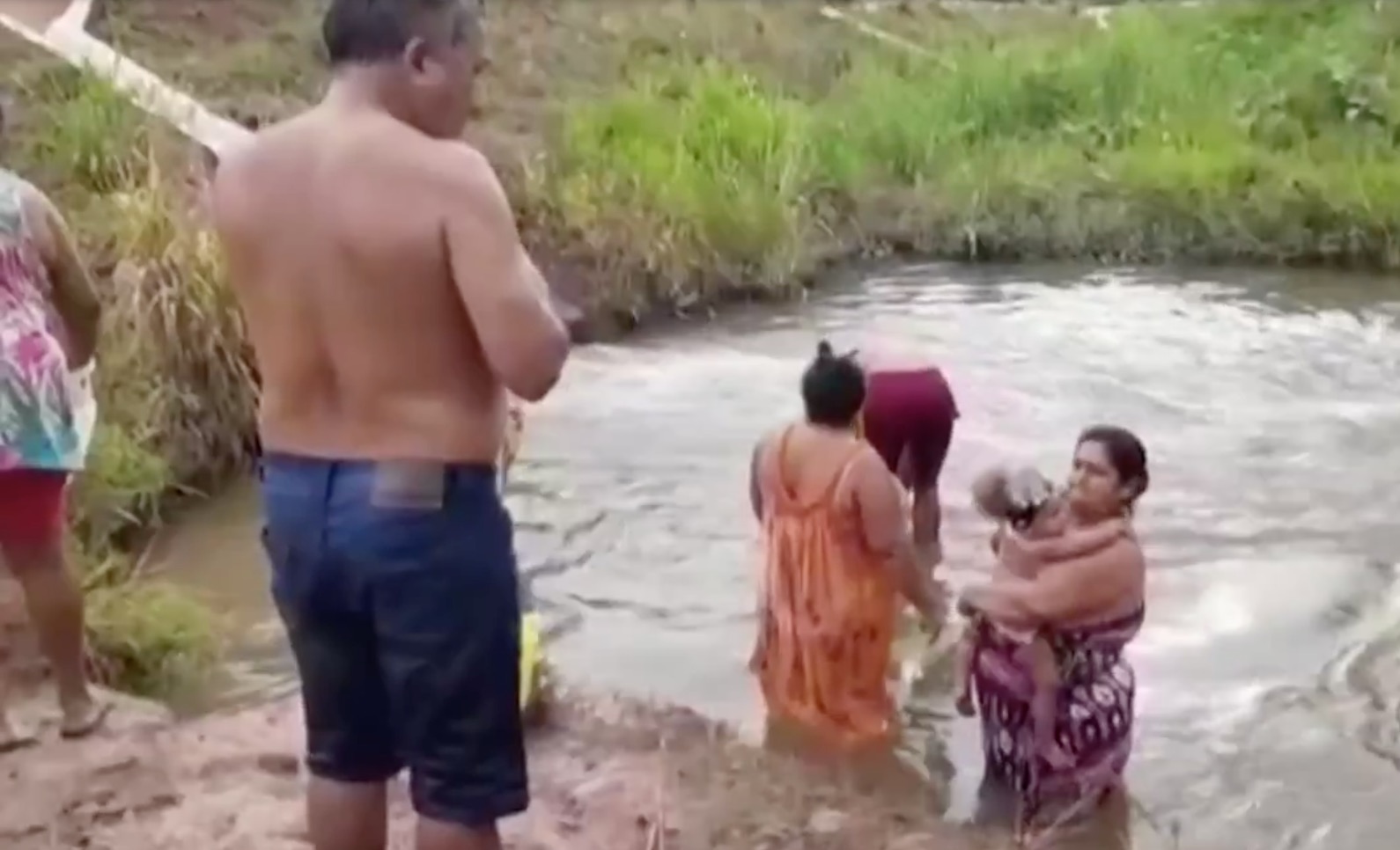 Energia no Amapá começa a voltar em alguns bairros 