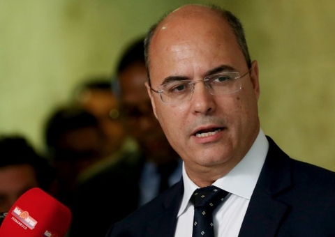 Witzel deixa residência oficial no RJ e volta a morar com a família