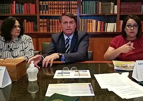 Com ressalvas e ataques a Dória, Bolsonaro afirma que vai comprar CoronaVac