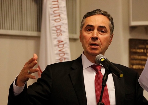 Barroso diz que pretende implementar votação pelo celular