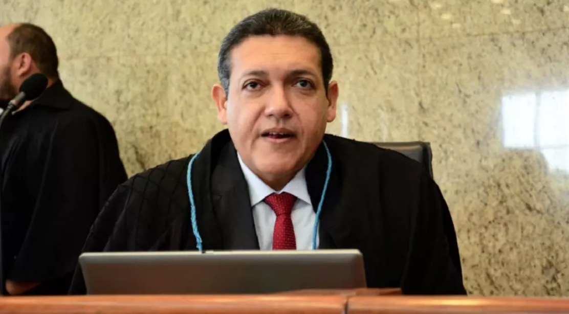 Julgamento sobre bloqueio de Bolsonaro a contas no Twitter vai ao STF