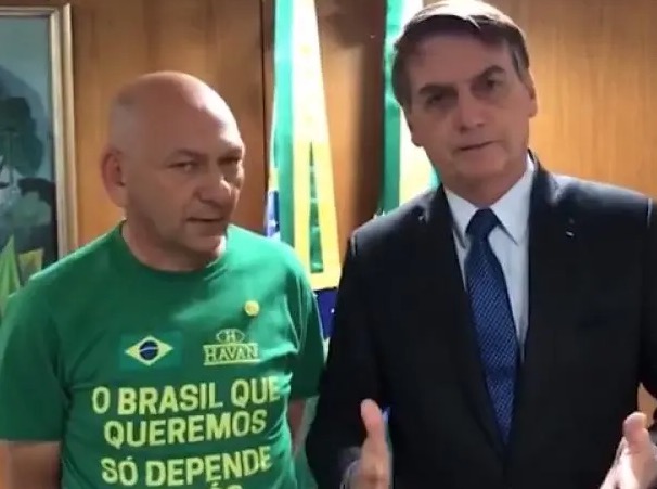 PGE pede investigação da campanha de Bolsonaro em 2018