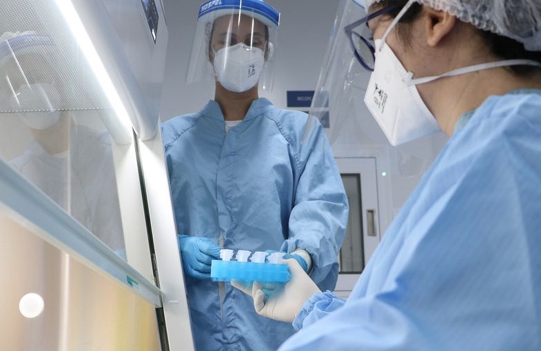 Mais de 43 mil pessoas foram infectadas em um dia pela Covid no Brasil