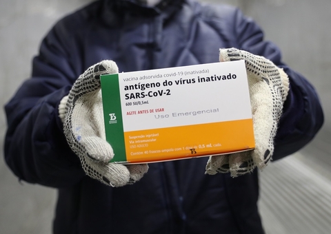 China libera insumos para quase 9 milhões de doses da Coronavac