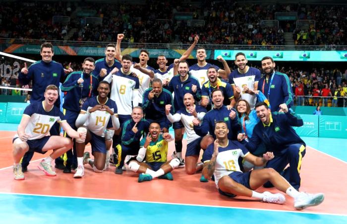 Darlan salva de novo, Brasil vence Cuba e vai à semi do Vôlei no Pan