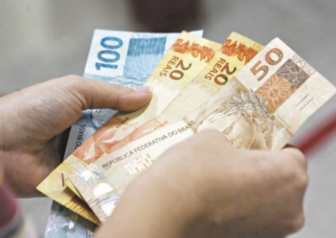 Caixa paga amanhã abono salarial para grupo de trabalhadores 