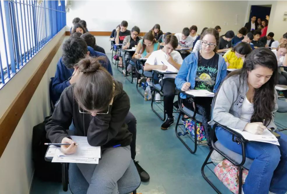 Juíza mantém Enem, mas diz que autoridades locais podem impedir exames