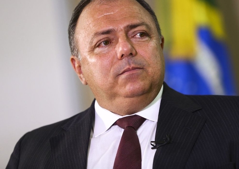 Pazuello diz que há agulhas e seringas suficientes e STF pede provas