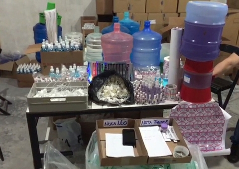 Fábrica clandestina que usava tinta de impressora em esmaltes é fechada