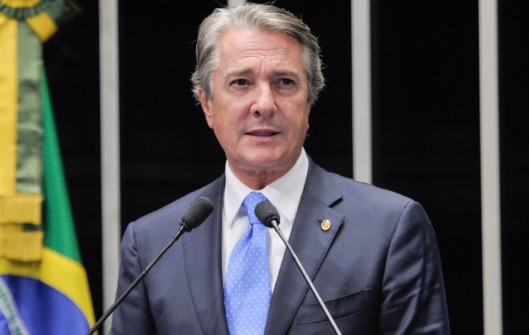 PF faz buscas em endereço de Fernando Collor em São Paulo