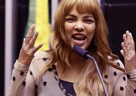 Para impedir tornozeleira, defesa diz que Flordelis não é de 'noitadas'