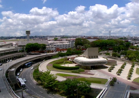 Funcionários da Infraero e empresários são alvos de operação da PF