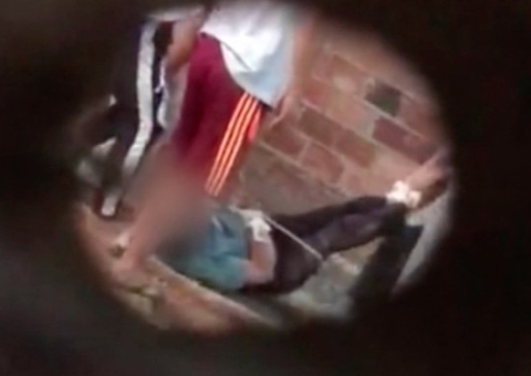 Vídeo: Com mãos e pés amarrados, idoso é arrastado em casa de repouso