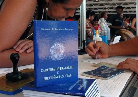 Trabalhadores perdem rendimentos em novembro, diz Ipea