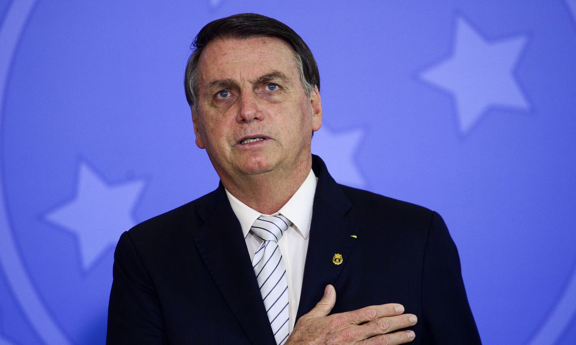 Bolsonaro passa por avaliação médica após cirurgia