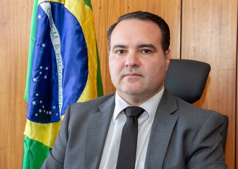 Bolsonaro nomeia Jorge Oliveira para vaga de ministro do TCU