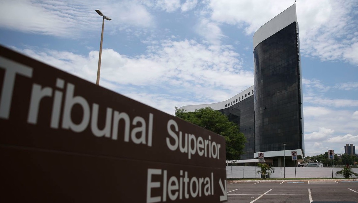Decisão do TRE sobre horário eleitoral gratuito irrita candidatos de Macapá