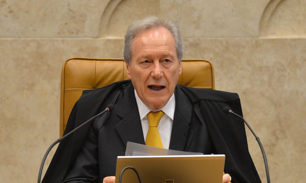 Governo federal entrega ao STF plano de vacinação contra covid