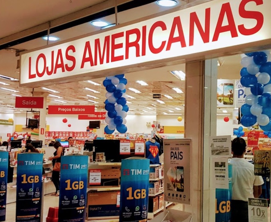 Segurança esfaqueia cliente que se recusou a usar máscara