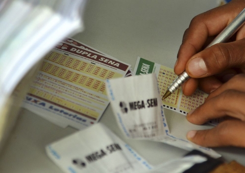 Mega-Sena: ninguém acerta e prêmio acumula em R$ 34 milhões 