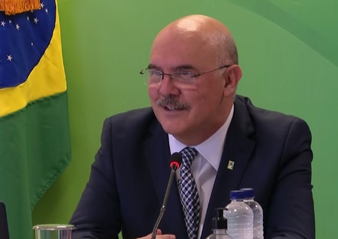 Ministro da Educação diz que gays vêm de 'famílias desajustadas'