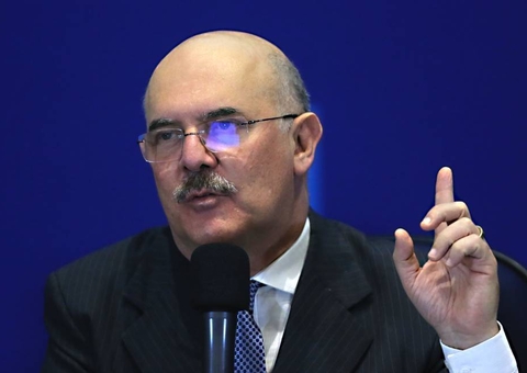 PGR pede abertura de inquérito contra ministro da Educação por homofobia