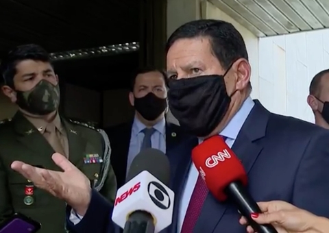 Mourão diz que não existe racismo no Brasil ao comentar morte no Carrefour