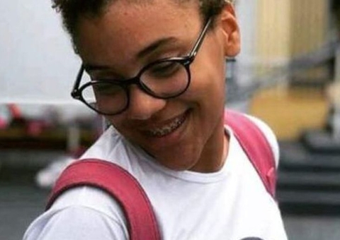 Nadadora de 14 anos morre em decorrência da covid-19