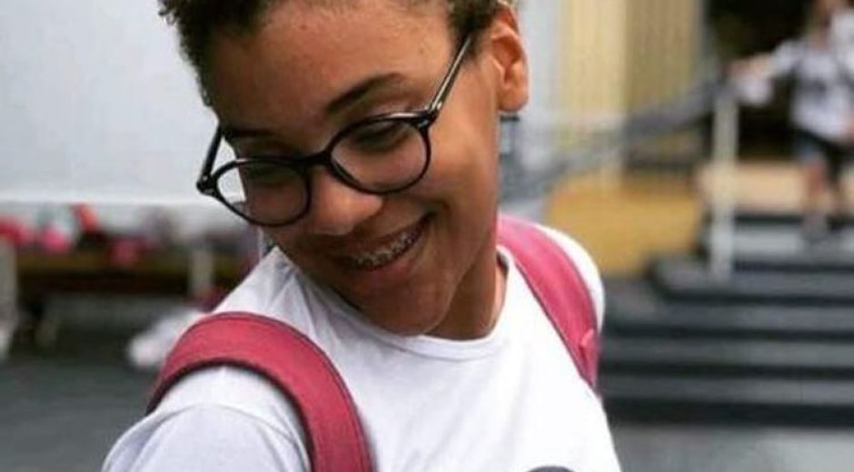 Nadadora de 14 anos morre em decorrência da covid-19